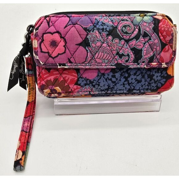 Vera Bradley Womens Floral Quilted Wristlet Wallet With Card Slots & Zipper Pock - Picture 1 of 5